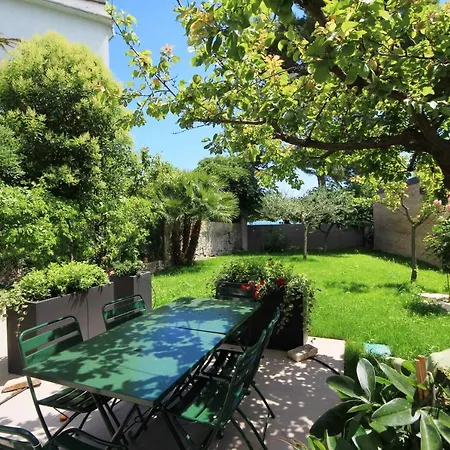Maison d'hôtes Ral 7039 Numana