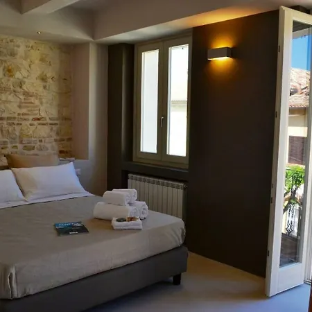 Maison d'hôtes Ral 7039 Numana